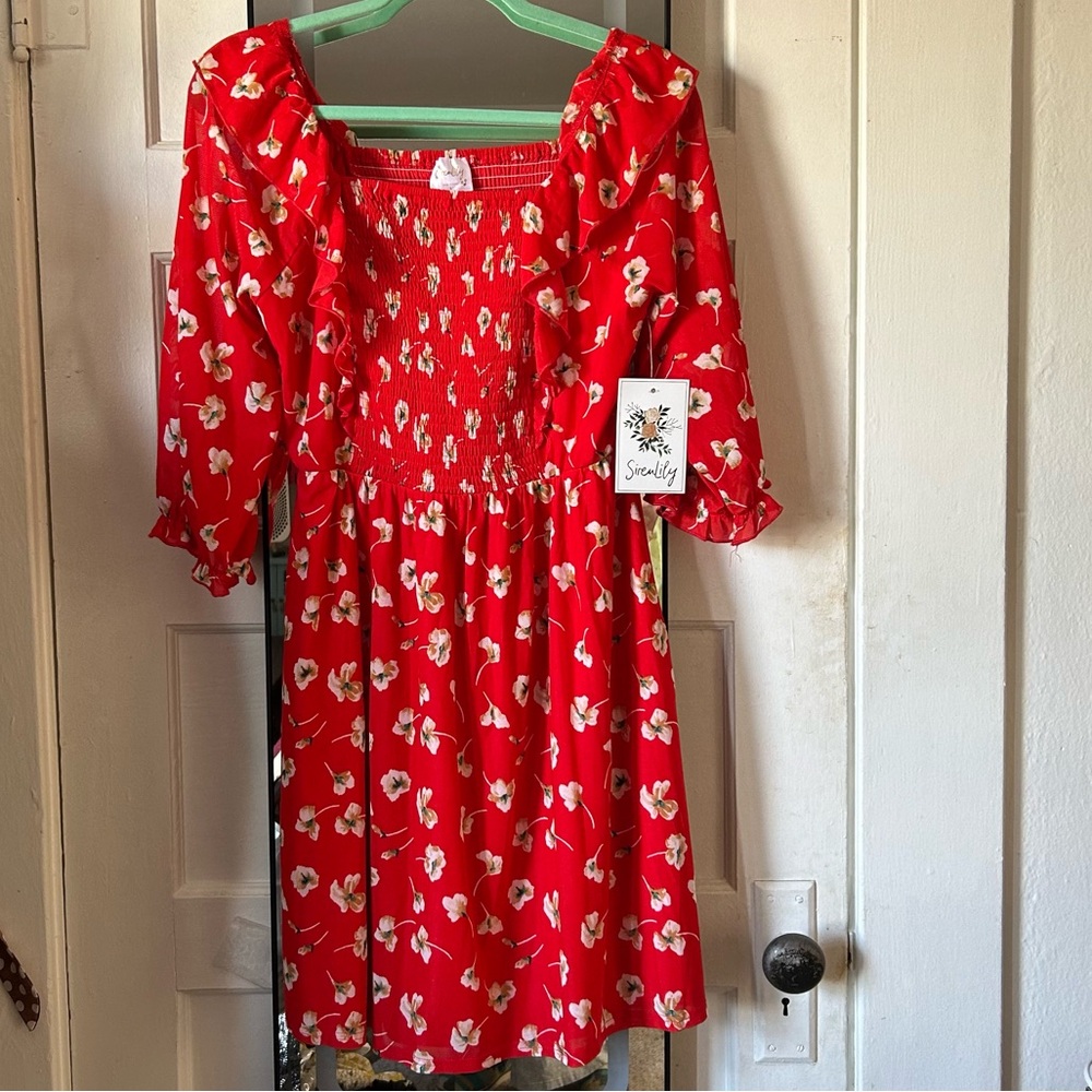 Siren Lily Floral Dress NWT
